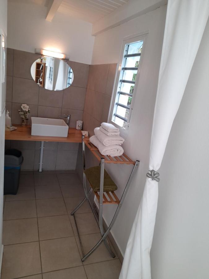 Le Studio De Jeannine Apartment Capesterre-Belle-Eau Exterior photo
